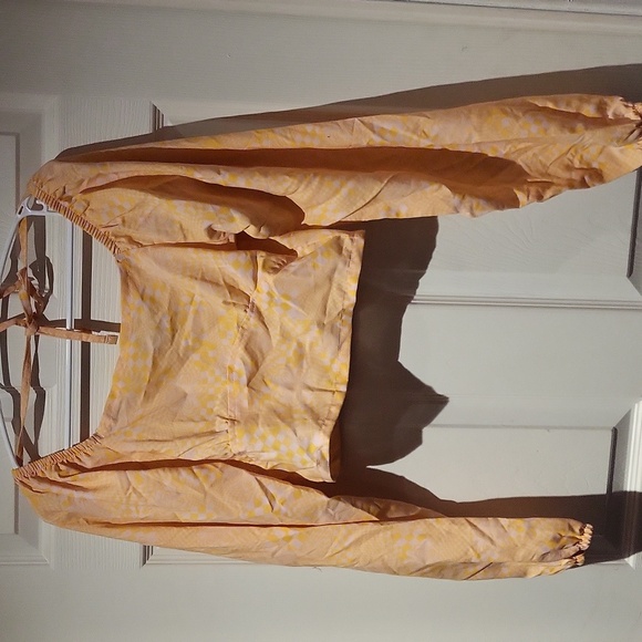 Crop top - Picture 2 of 2